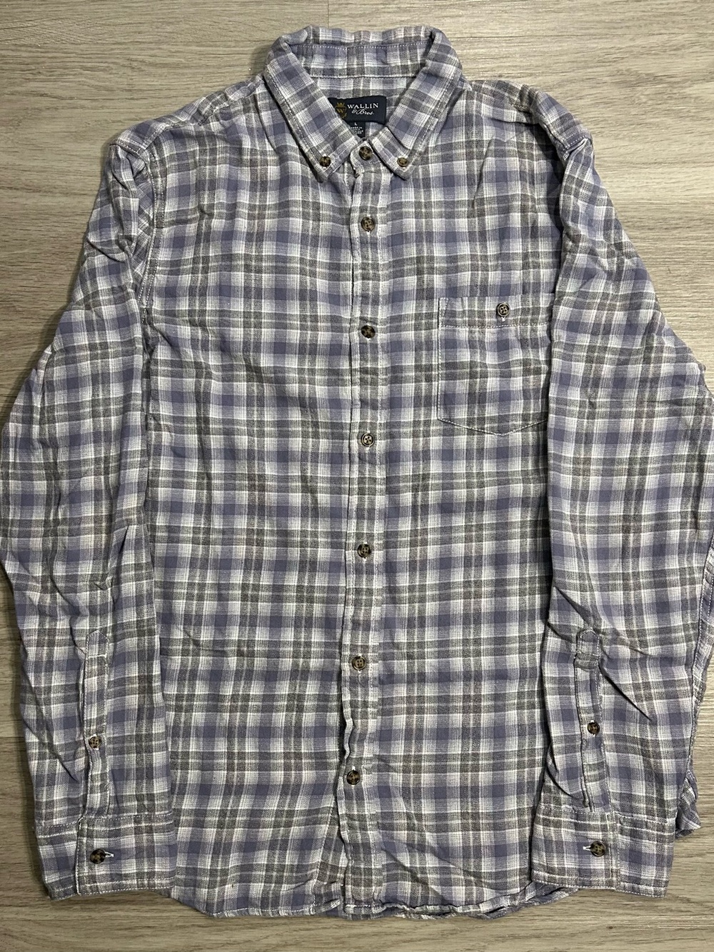 Wallin & Bros Plaid Flannel Button-Down Shirt in Blue Gray